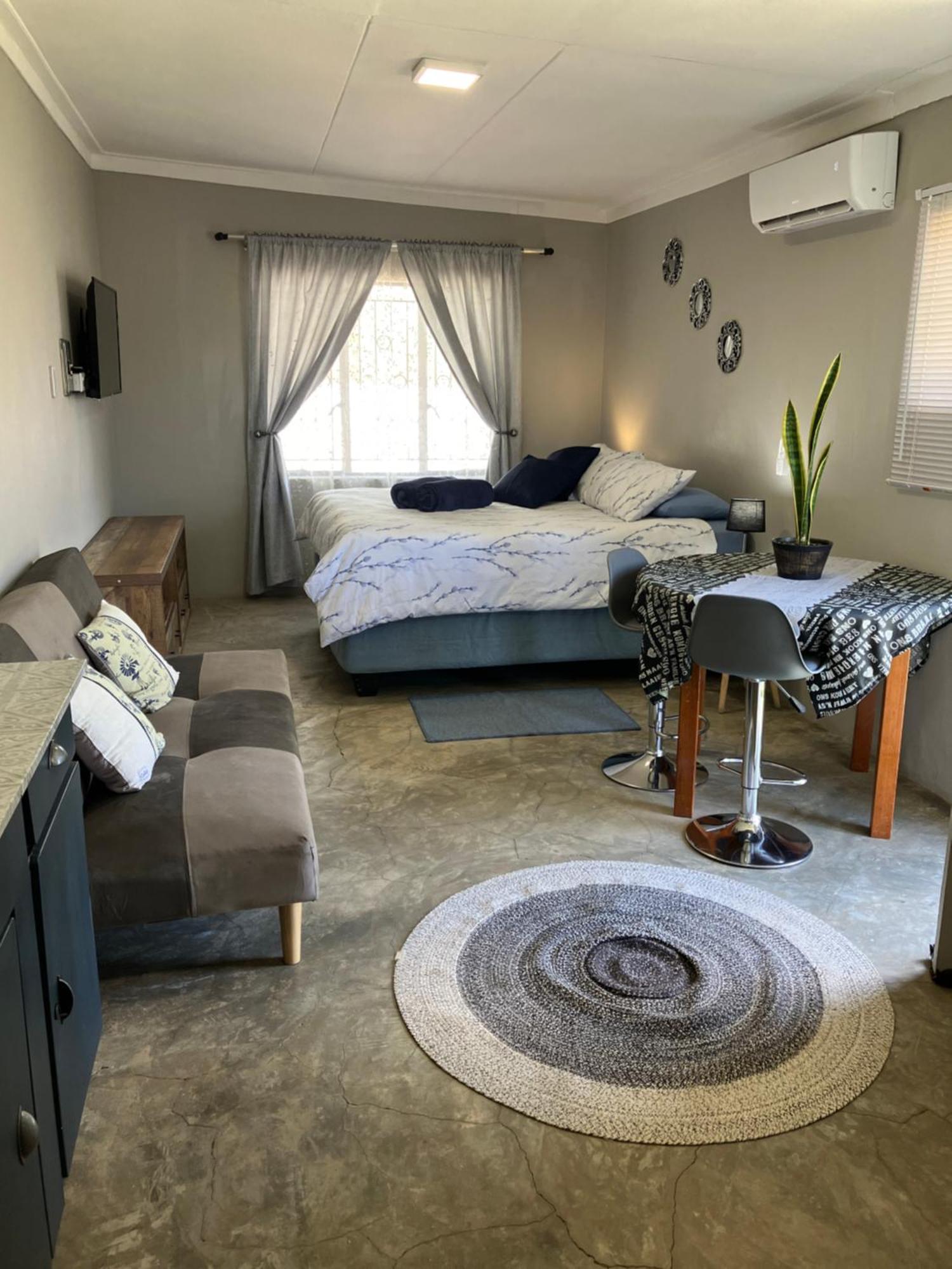 Stellies Accommodation - Room 1 Keetmanshoop Exterior foto